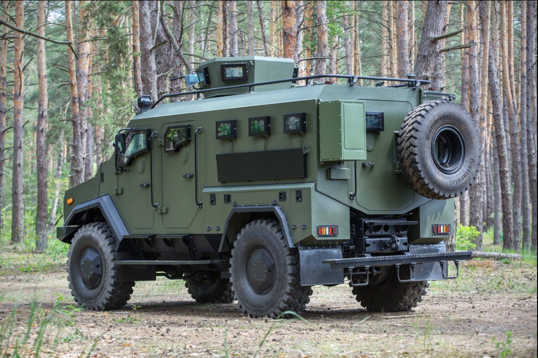 Varta Ukrainian 4x4 APC (F)
